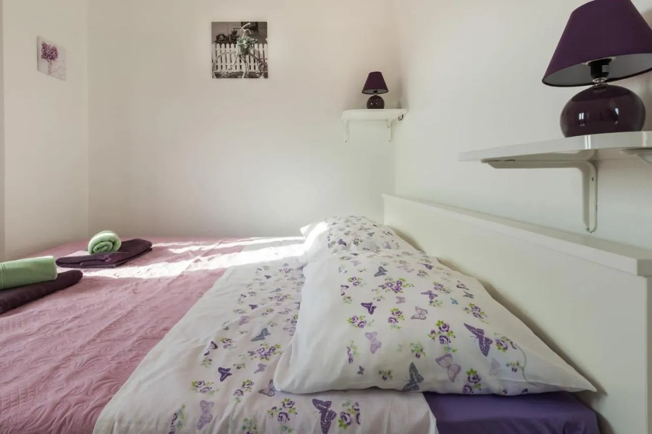 Dalmatian Modern Apartment With Tavern Zadar