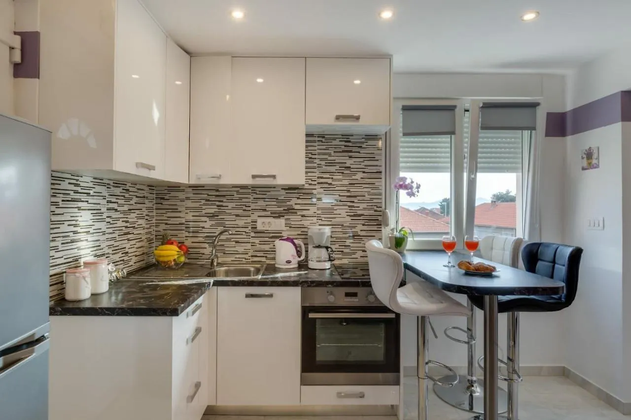Dalmatian Modern Apartment With Tavern Zadar