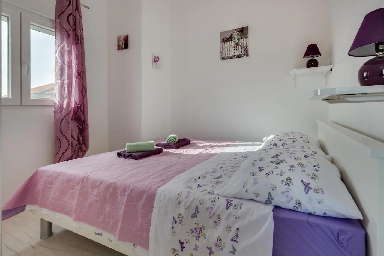 Dalmatian Modern Apartment With Tavern Zadar 0*,  Croatia