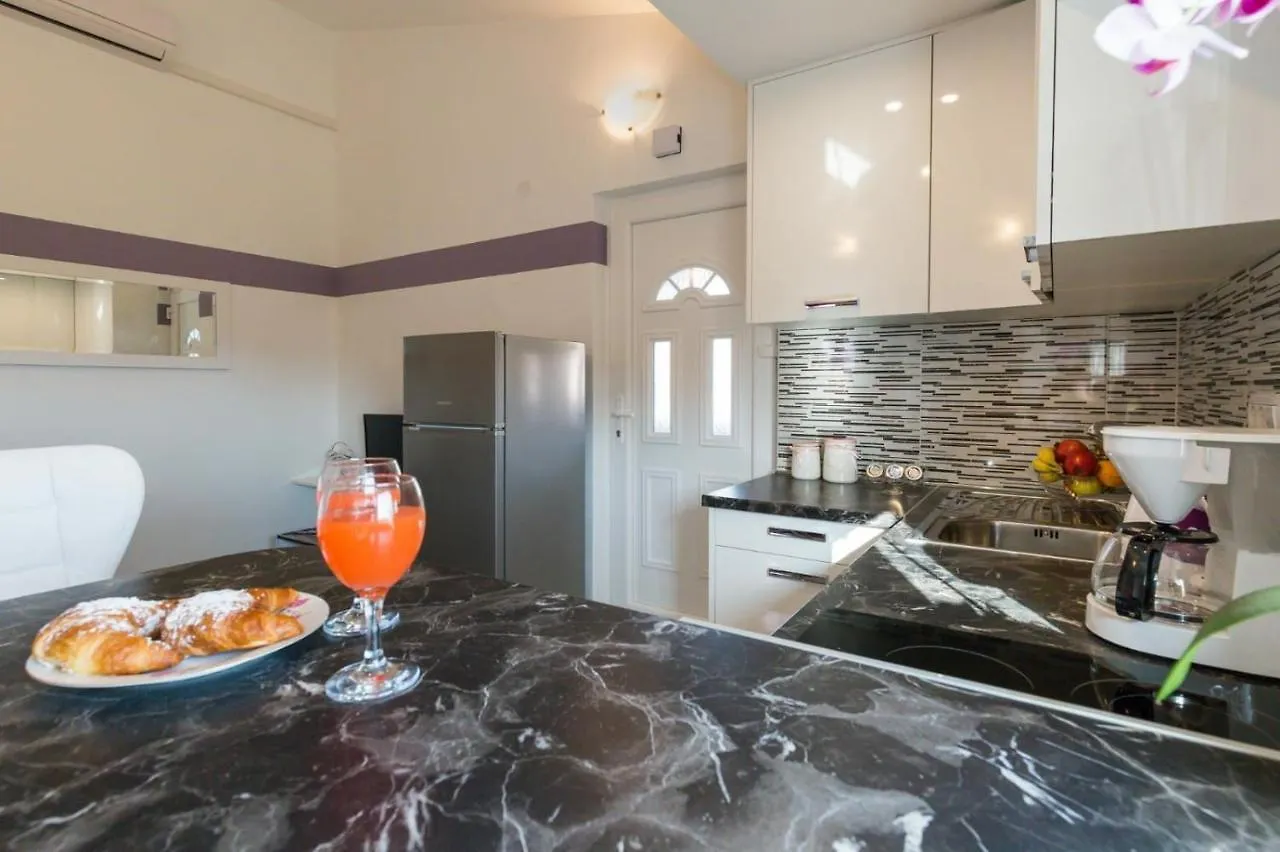 Dalmatian Modern Apartment With Tavern Zadar 0*,  Croatia