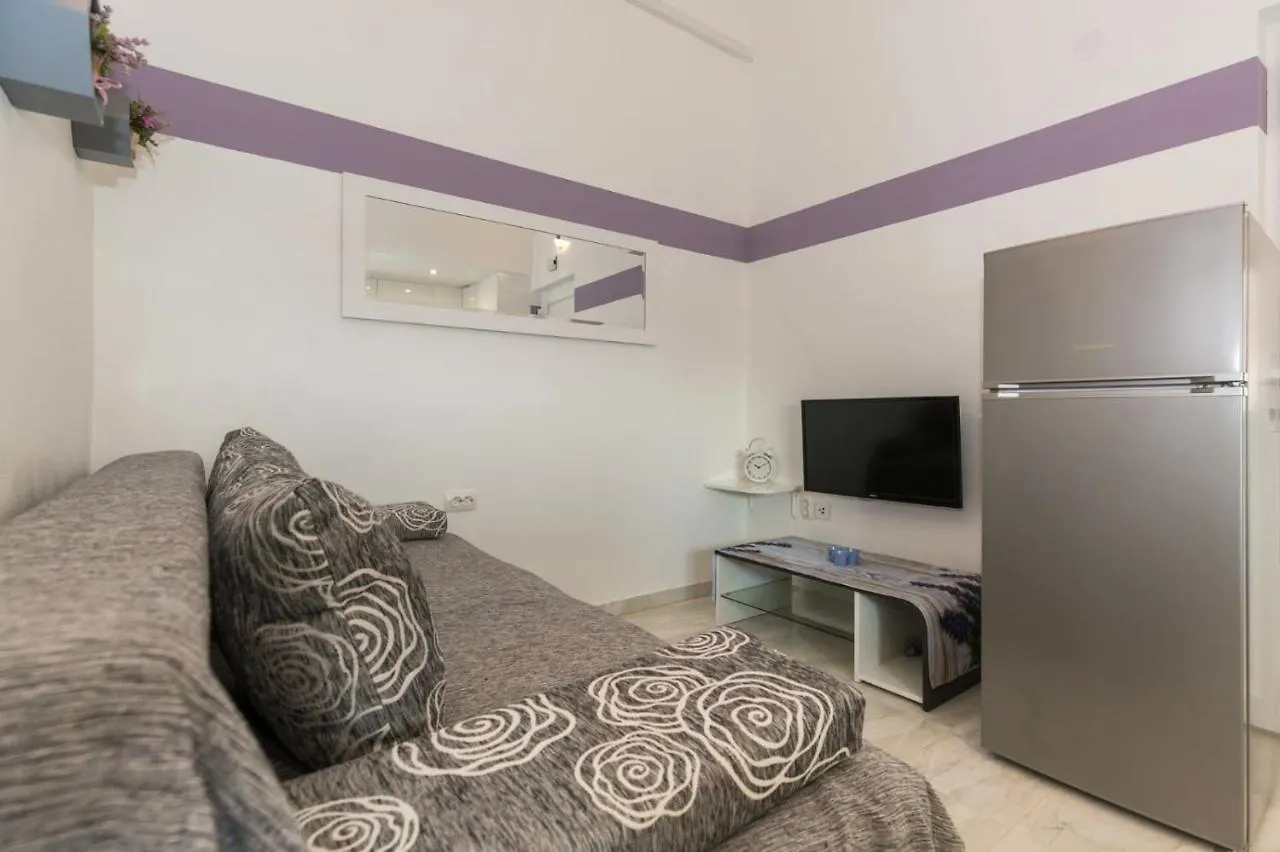 Dalmatian Modern Apartment With Tavern Zadar