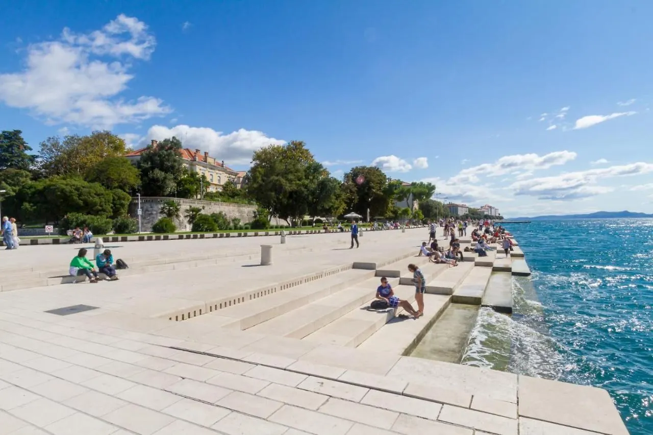 Dalmatian Modern Apartment With Tavern Zadar
