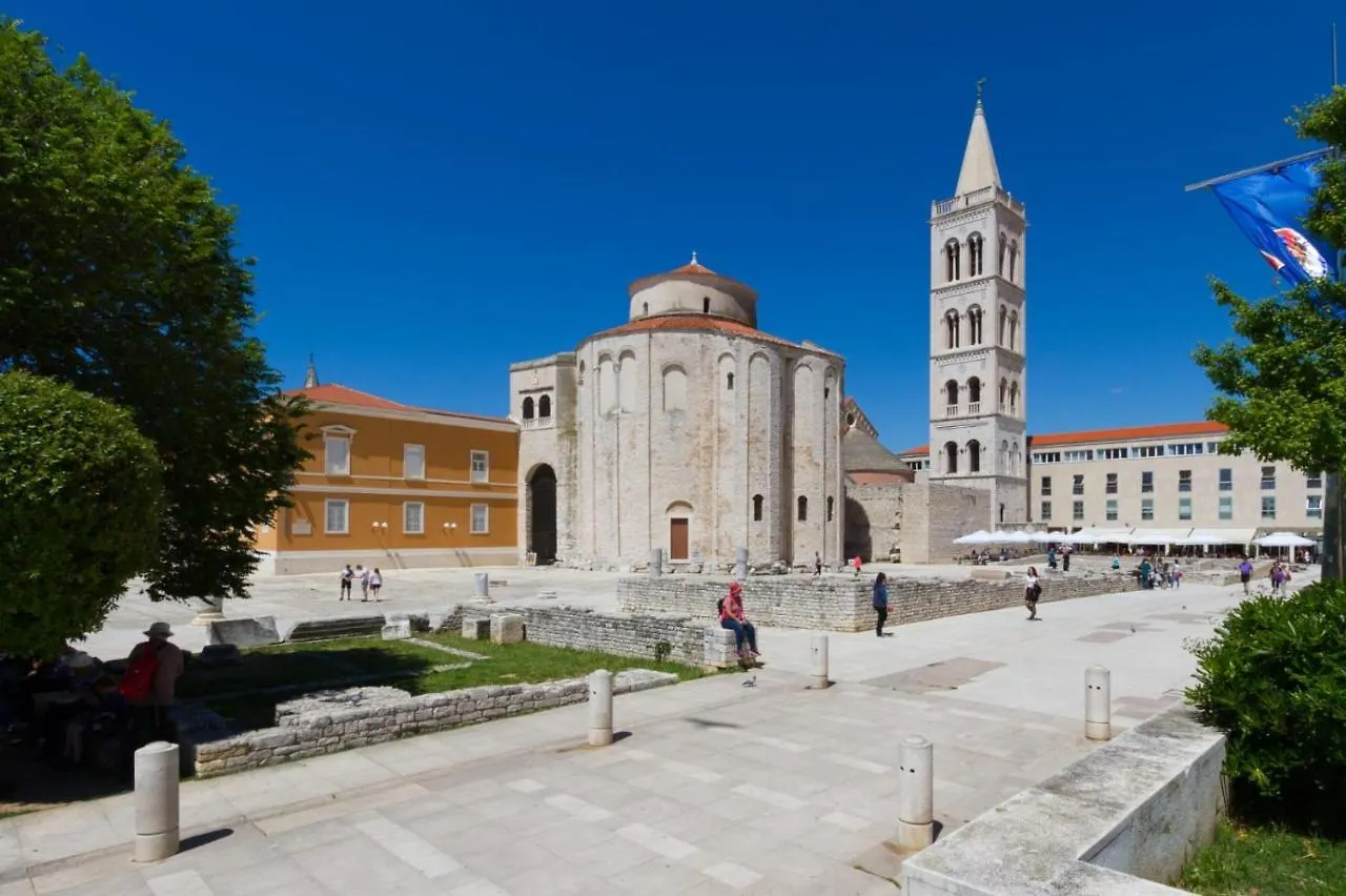 Dalmatian Modern Apartment With Tavern Zadar